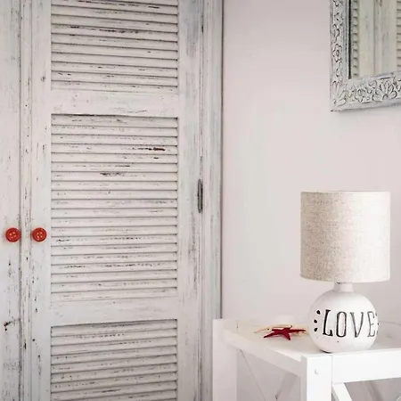 Nora House 4 Вилла *